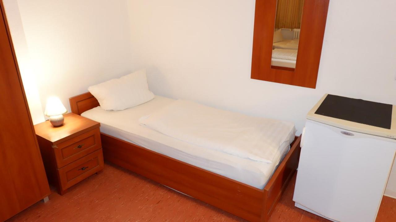 Hostel Am Kurtti Берлин Екстериор снимка