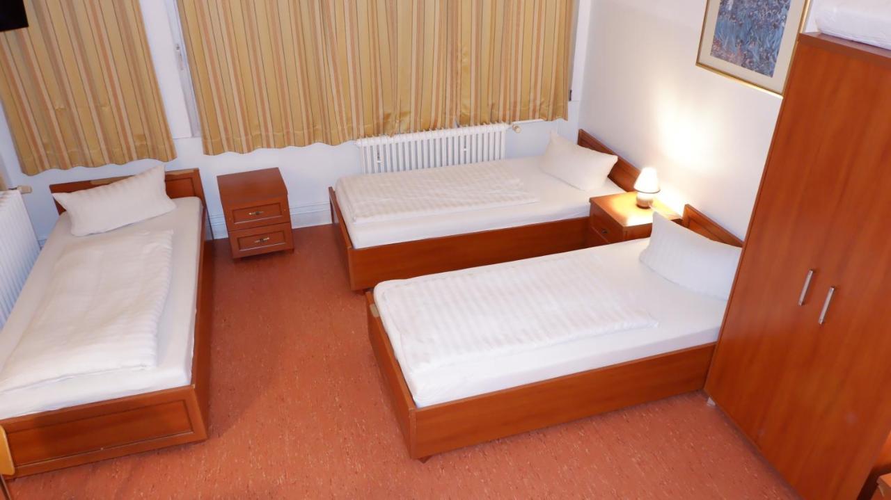Hostel Am Kurtti Берлин Екстериор снимка