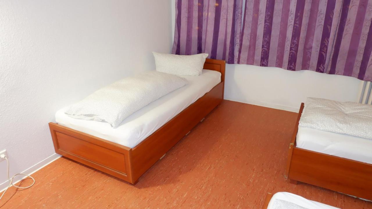 Hostel Am Kurtti Берлин Екстериор снимка