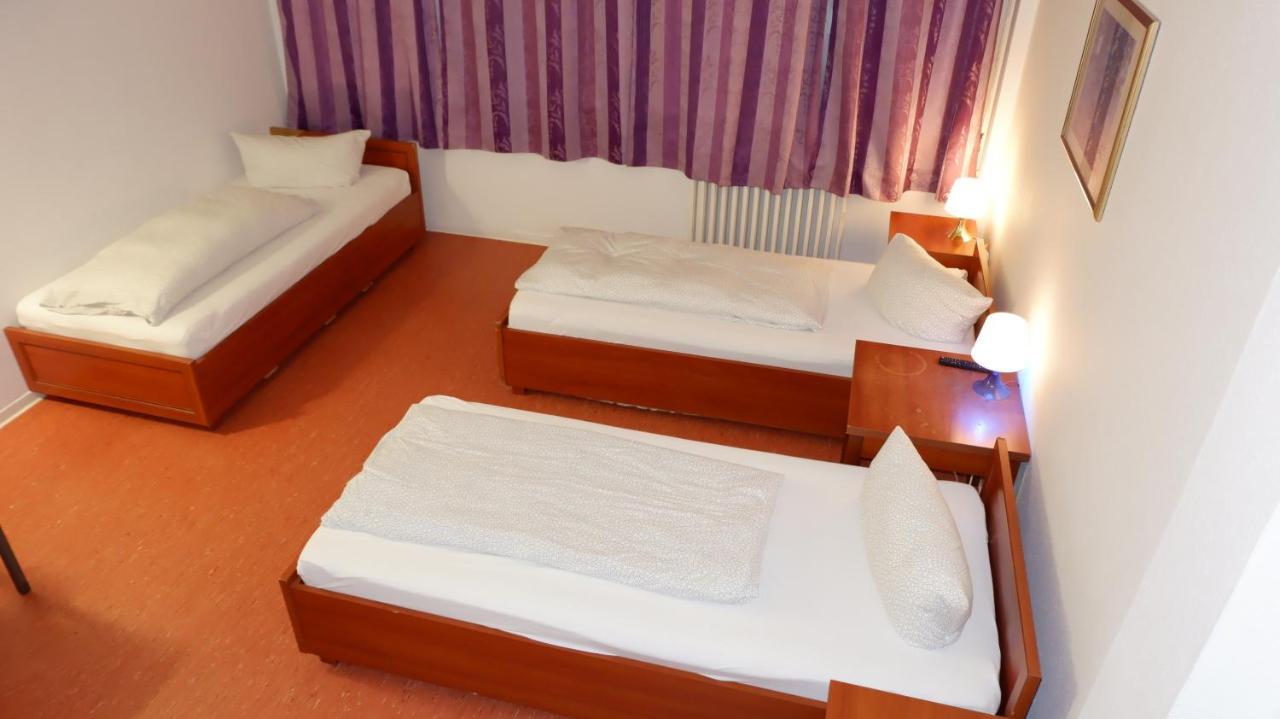 Hostel Am Kurtti Берлин Екстериор снимка